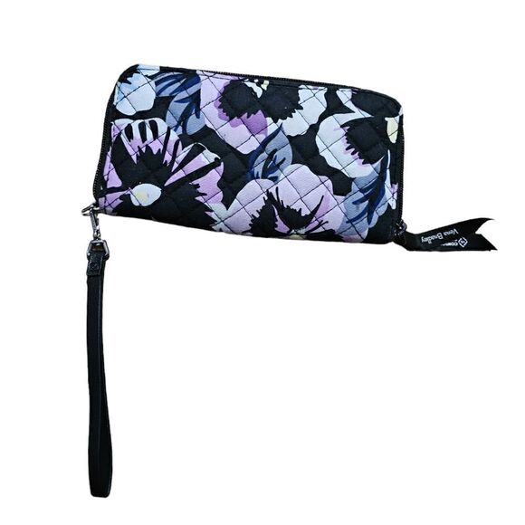 VERA BRADLEY Floral Quilted Wallet - Picture 3 of 3